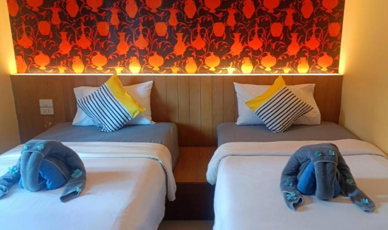 Chilli Salza Patong Hotel Exterior foto